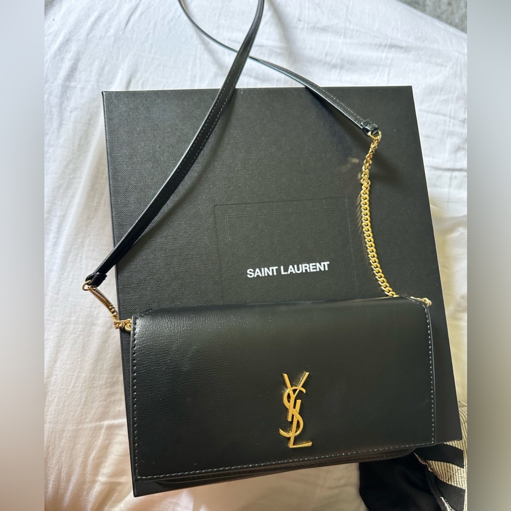 Brand new original box included